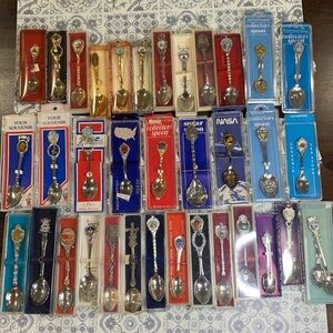 🔹Vintage Collectors Souvenir Spoons..Lot of 36 ..